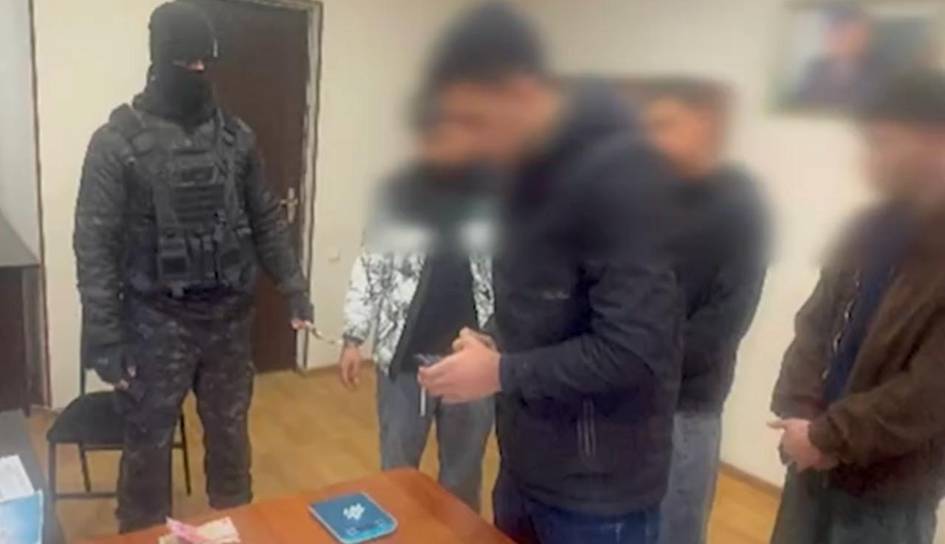 Navoiyda narkokuryerlik bilan shugʻullanuvchi jinoiy guruh faoliyati fosh etildi